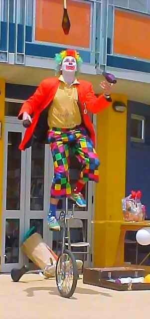 Sparkles D Clown